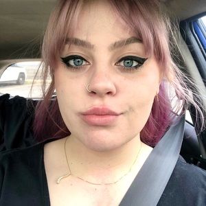 Meet your Posher, Lexi